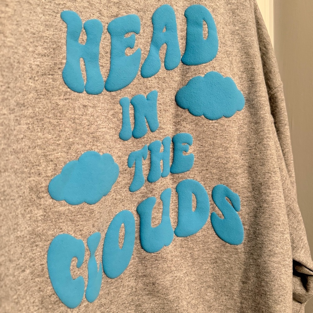 Gildan Light Gray “Head In The Clouds” Sweatshirt - Picture 7 of 7